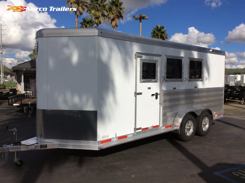 2026 Featherlite 7' x 18' 5" HORSE TRAILER Horse trailer