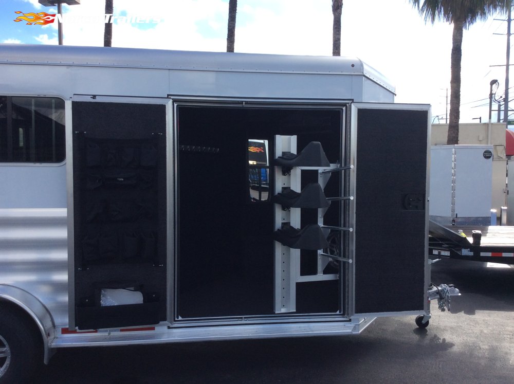 2026 Featherlite 7' x 18' 5" HORSE TRAILER Horse trailer