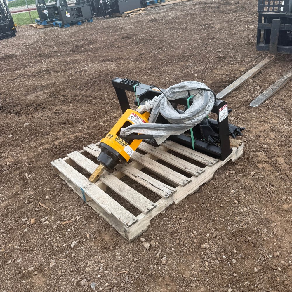 100000289 - x Belltec Belltec Auger Drive & 12" Rock Bit Skid Steer Attachment