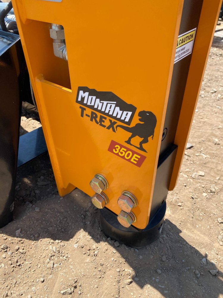 100000328 - x Montana Post Driver T-Rex 350 Wskid plate and side extension Skid Steer Attachment