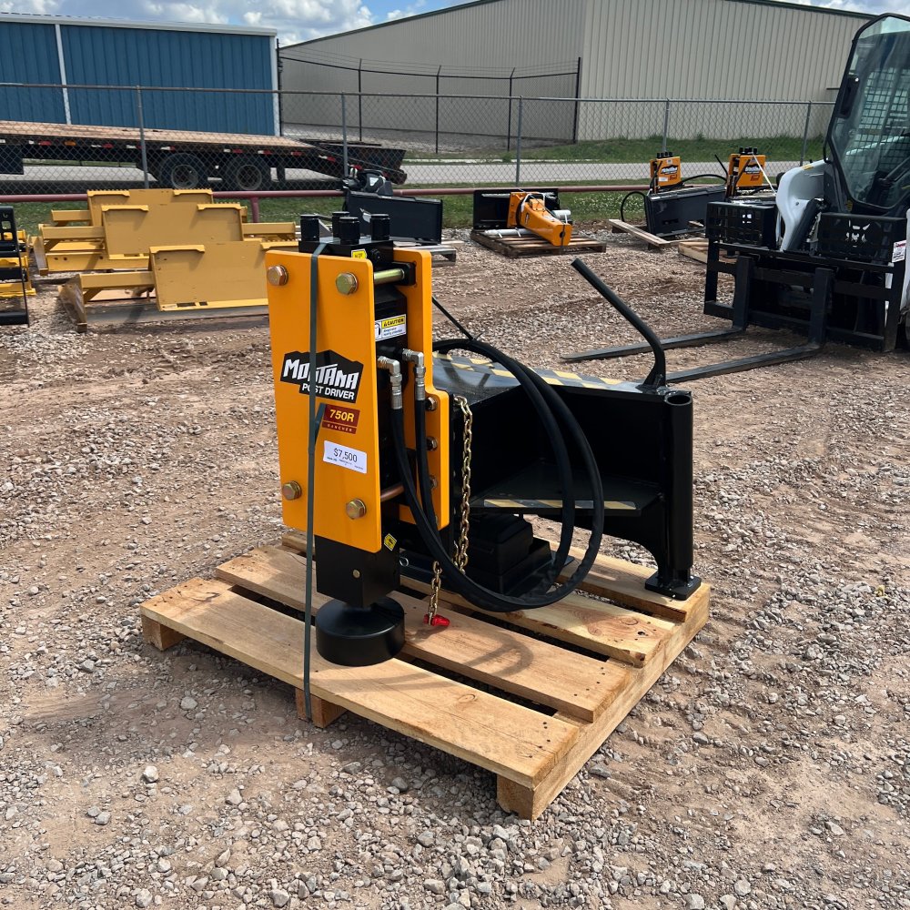 100000336 - x Montana Post Driver 750R Rancher Skid Steer Attachment