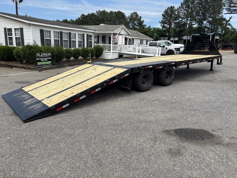 2026 Load Trail GL 102X32 10' HYDRAULIC DOVE TAIL HYDRAULIC JACKS 25900 GVWR Deckover Trailer