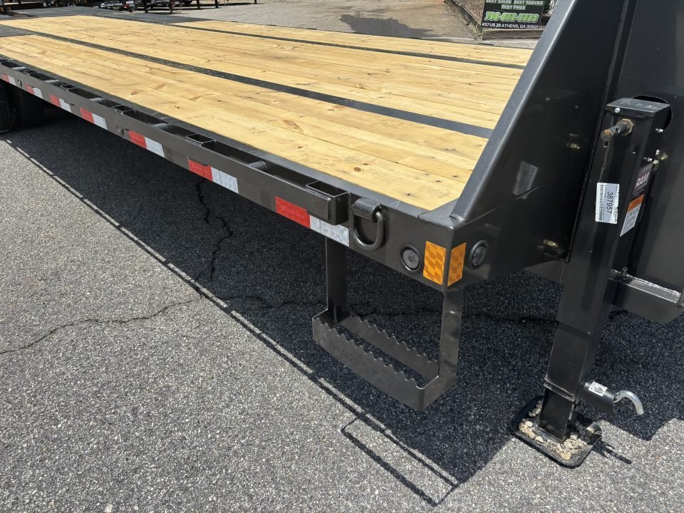 2026 Load Trail GP 102X30 25900 GVWR 14 PLY TIRE MAX RAMP Deckover Trailer