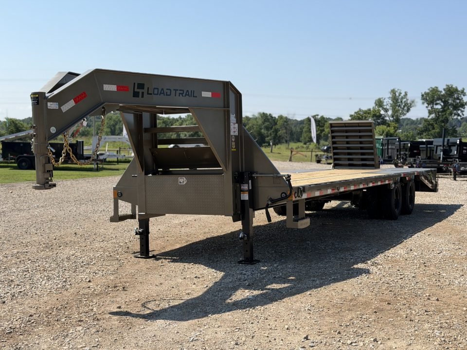 2027 Load Trail GP 102X30 / 14 PLY / MAX RAMPS / WINCH PLATE / 25.9K GVWR / Flatbed Trailer