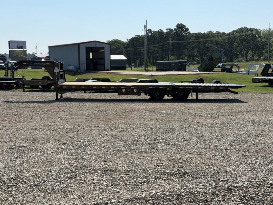 2027 Load Trail GL 102X32 / HYDRO DOVE & JACKS / 14 PLY / WIRELESS REMOTE / 25.9 GVWR / Flatbed Trai