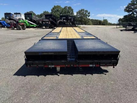 2027 Load Trail GP 102X32 GOOSENECK W/MAX RAMPS AND 14 PLYS 25.9K GVWR Flatbed Trailer