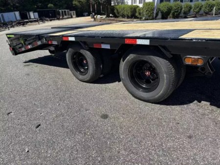 2027 Load Trail GP 102X32 GOOSENECK W/MAX RAMPS AND 14 PLYS 25.9K GVWR Flatbed Trailer