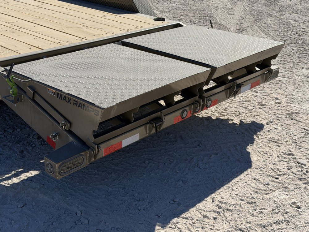 2027 83"x22' Load Trail Equipment