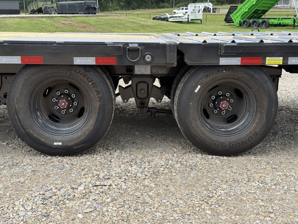 2026 Load Trail GL 102X40 / HYDRO DOVE & JACKS / 14PLY / WINCH PLATE / WIRELESS REMOTE / 25.9K GVWR