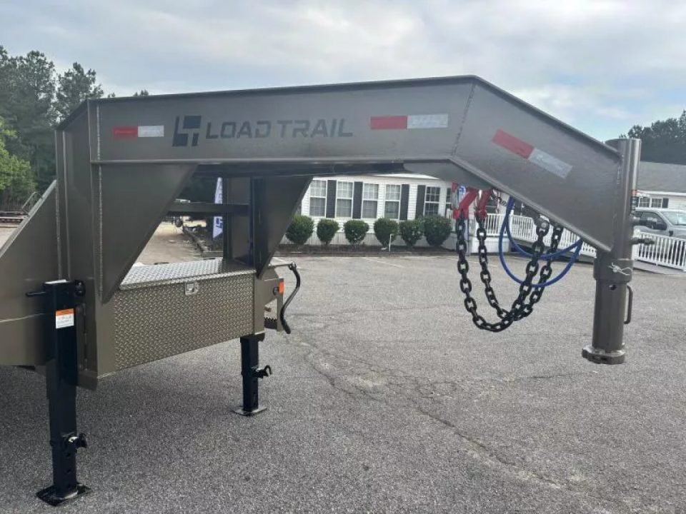 2027 Load Trail GP 102X32 GOOSENECK TRIPLE AXLE W/MAX RAMPS AND 14 PLY TIRES 30K GVWR Flatbed Traile