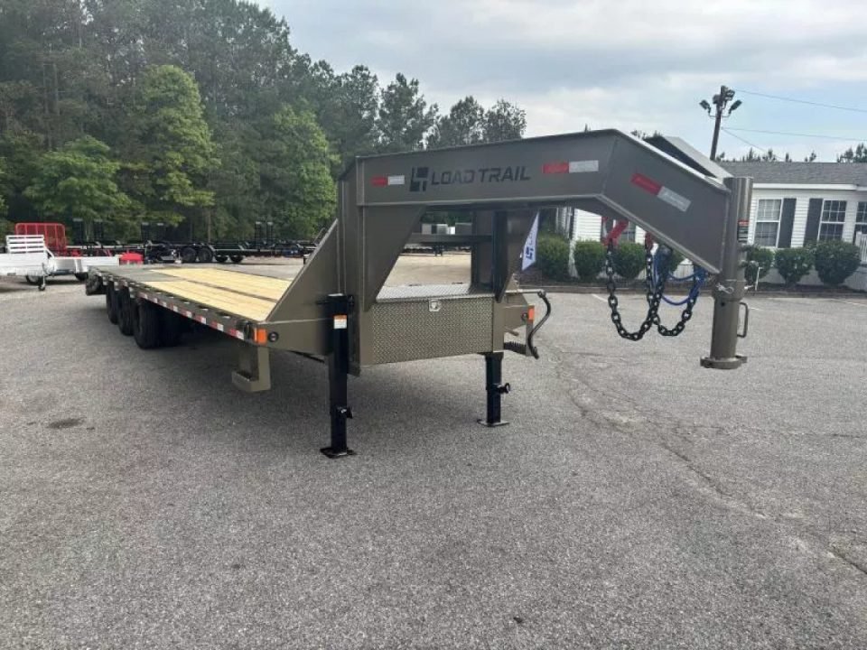 2027 Load Trail GP 102X32 GOOSENECK TRIPLE AXLE W/MAX RAMPS AND 14 PLY TIRES 30K GVWR Flatbed Traile