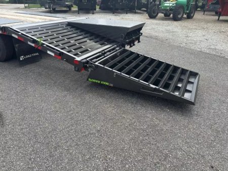 2027 LOAD TRAIL GP 102X30 GOOSENECK W/14 PLYS AND MAX RAMPS 25.9K GVWR FLATBED TRAILER