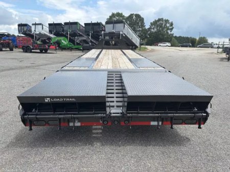 2027 LOAD TRAIL GP 102X30 GOOSENECK W/14 PLYS AND MAX RAMPS 25.9K GVWR FLATBED TRAILER