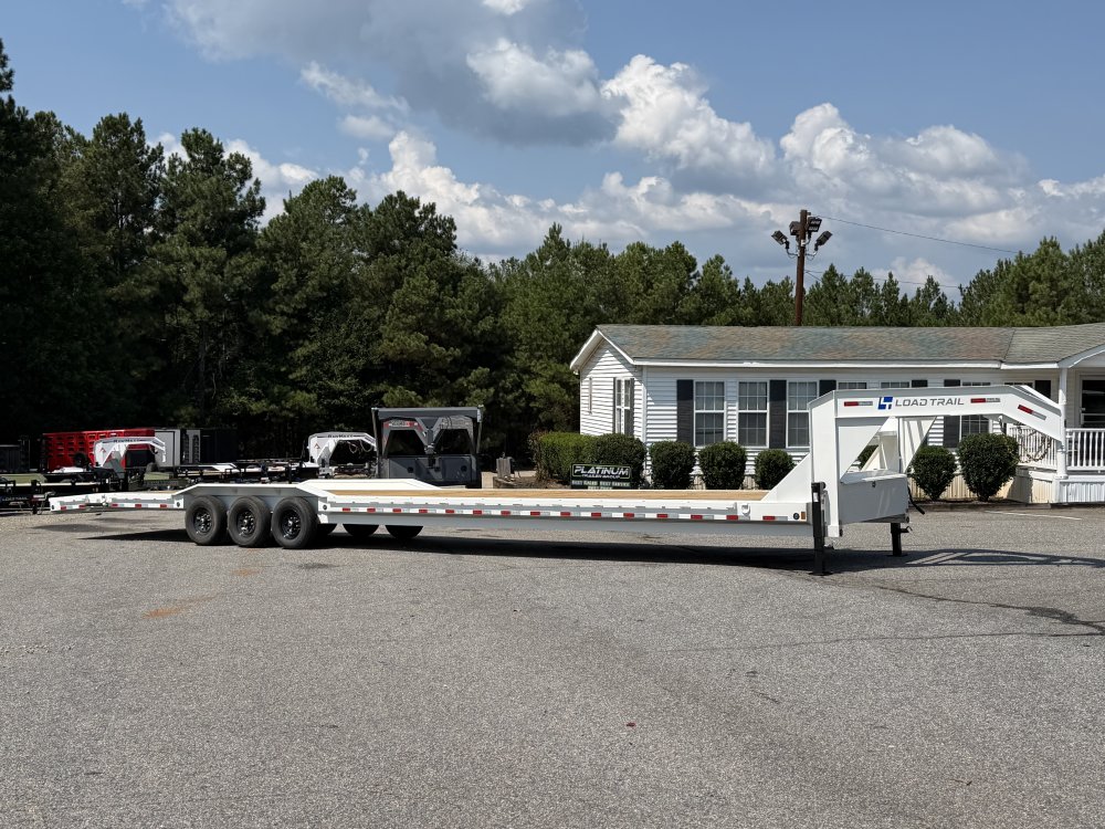 2027 Load Trail GC 102X44 LOWBOY W/DRIVE OVER FENDERS 21K GVWR GOOSENECK Car Hauler