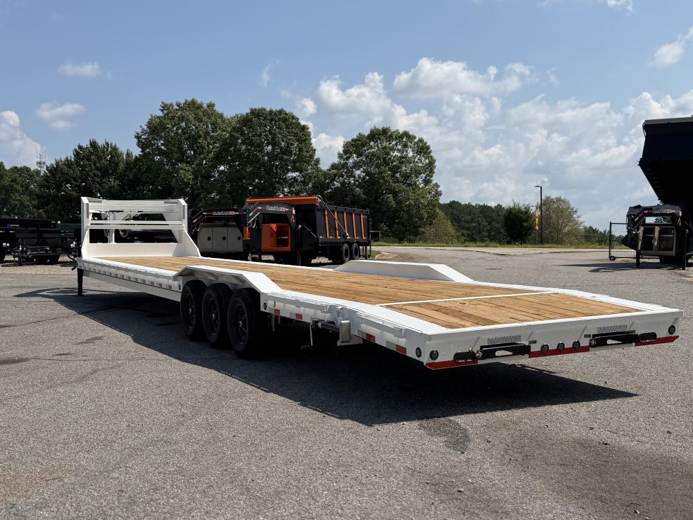 2027 Load Trail GC 102X44 LOWBOY W/DRIVE OVER FENDERS 21K GVWR GOOSENECK Car Hauler
