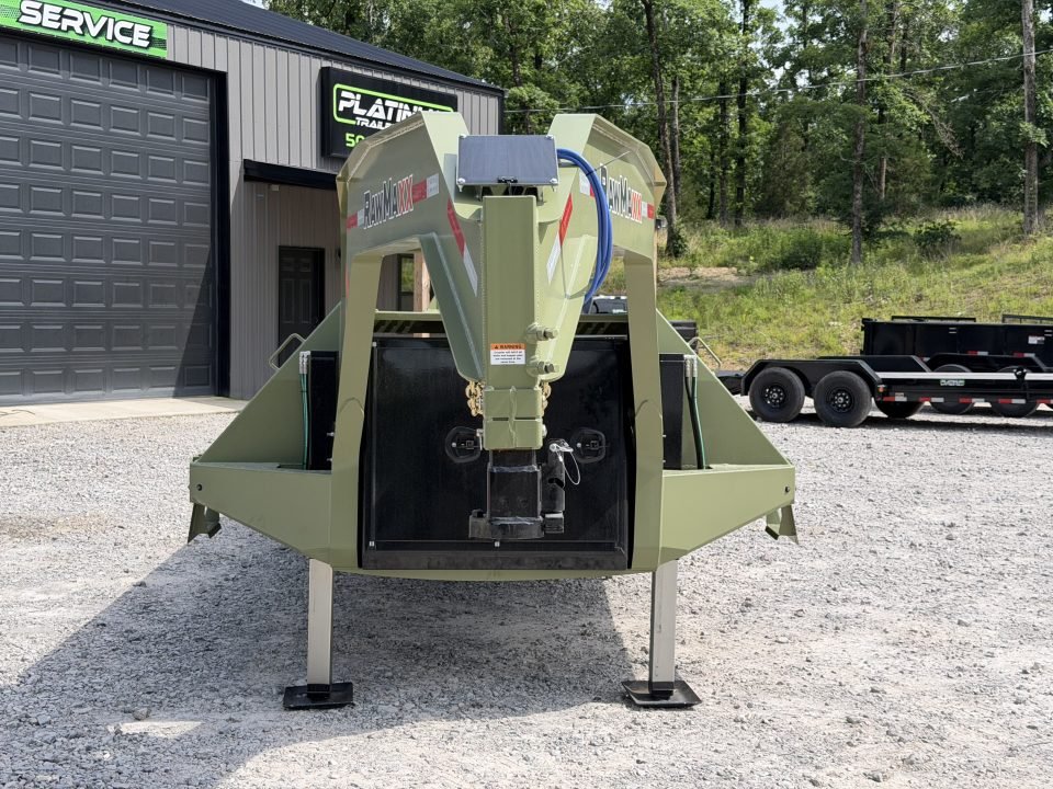 2026 RawMaxx HTX 102X32 40K GVWR 11' HYDRUALIC DOVETAIL 16K HYDRAULIC DISC BRAKES WIRELESS REMOTE Fl