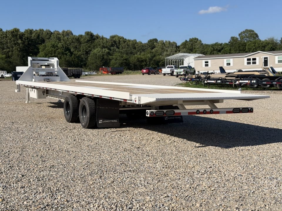 2026 Load Trail GT 102X40 / 14 PLY / WIRELESS REMOTE / 18K WINCH / FULL TILT / 25.9K GVWR / Flatbed