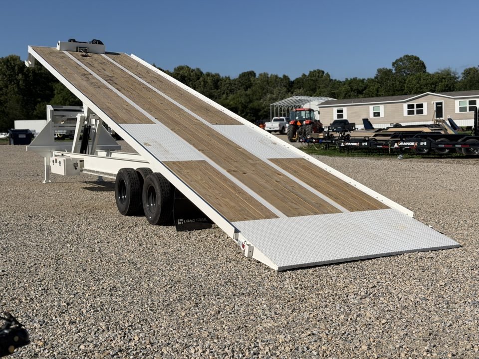 2026 Load Trail GT 102X40 / 14 PLY / WIRELESS REMOTE / 18K WINCH / FULL TILT / 25.9K GVWR / Flatbed