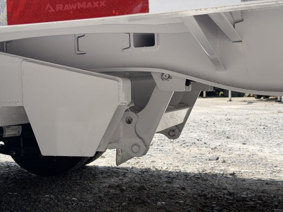 2026 RawMaxx HTX 102X32 40K GVWR 11' HYDRUALIC DOVETAIL 16K HYDRAULIC DISC BRAKES WIRELESS REMOTE Fl