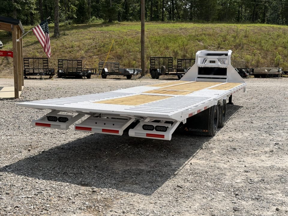 2026 RawMaxx HTX 102X32 40K GVWR 11' HYDRUALIC DOVETAIL 16K HYDRAULIC DISC BRAKES WIRELESS REMOTE Fl