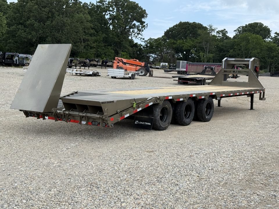 2026 Load Trail GP 102X32 / MAXX RAMPS / 14PLY / WINCH PLATE / 30K GVWR Flatbed Trailer