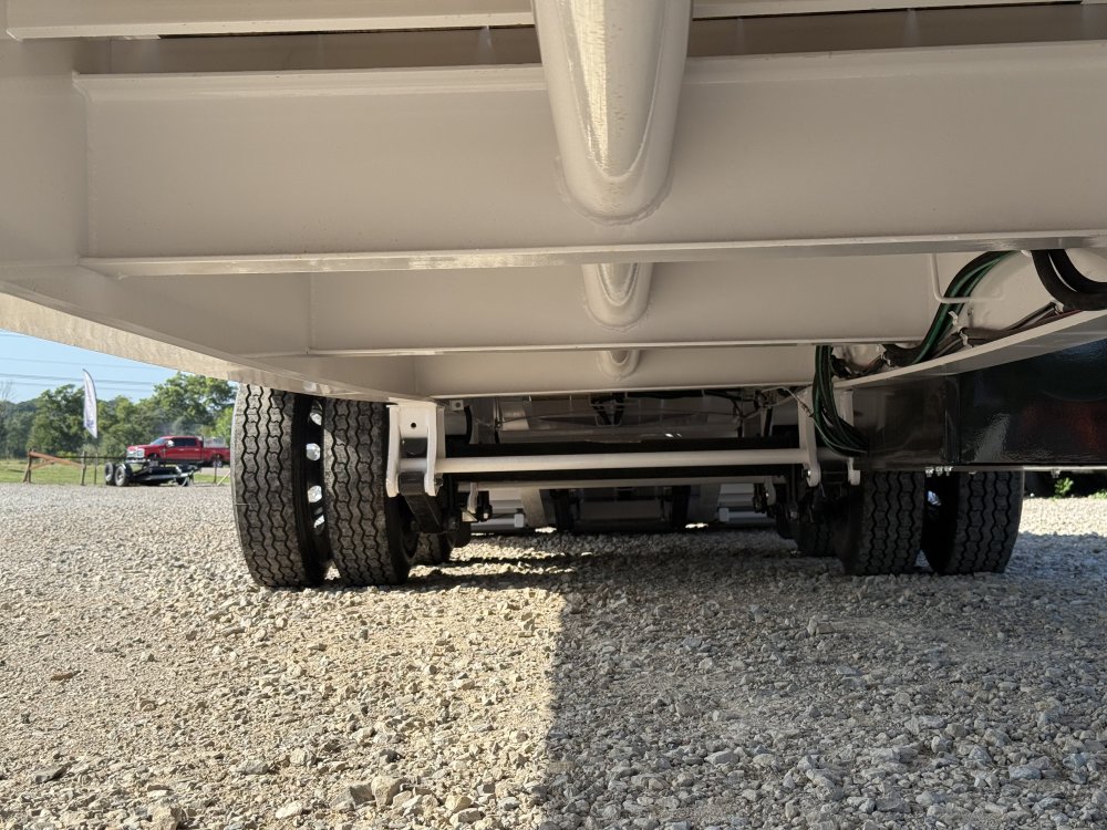 2027 102X32 HTX RAWMAXX / HYDRO DOVE & JACKS / 12" OC / 14 PLY / WIRELESS REMOTE / 25.9K GVWR /