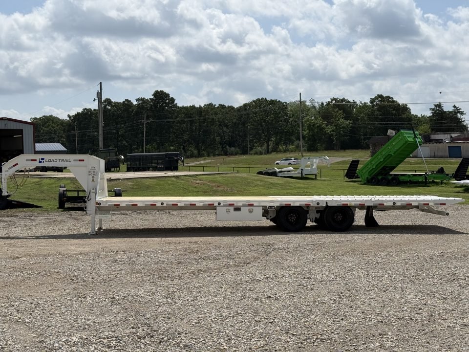 2027 Load Trail GL 102X32 / HYDRO DOVE & JACKS / 14PLY / WIRELESS REMOTE / WINCH PLATE / 25.9K GVWR 