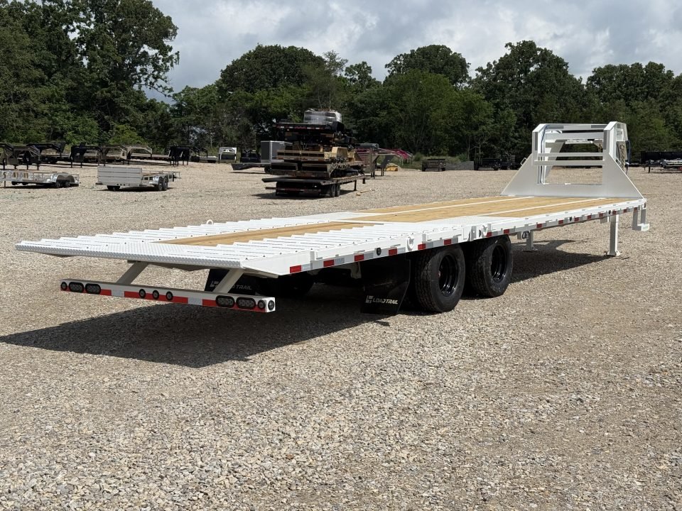 2027 Load Trail GL 102X32 / HYDRO DOVE & JACKS / 14PLY / WIRELESS REMOTE / WINCH PLATE / 25.9K GVWR 