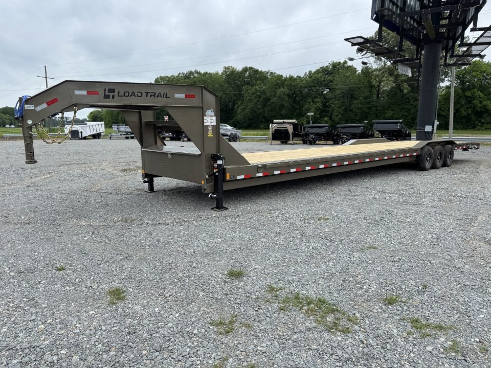 2026 Load Trail GC 102X44 LOWBOY 21K GVWR Car Hauler W/ SLIDE IN RAMPS, DRIVE OVER FENDERS , WINCH P