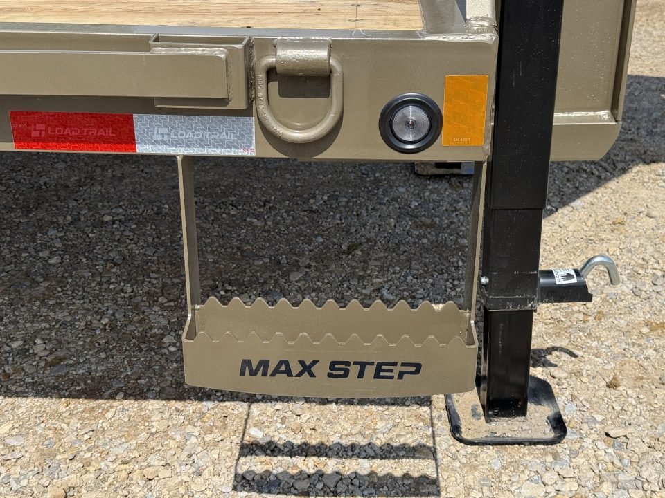 2026 Load Trail GP 102X28 / MAXX RAMPS / 14PLY / WINCH PLATE / 24K GVWR Flatbed Trailer