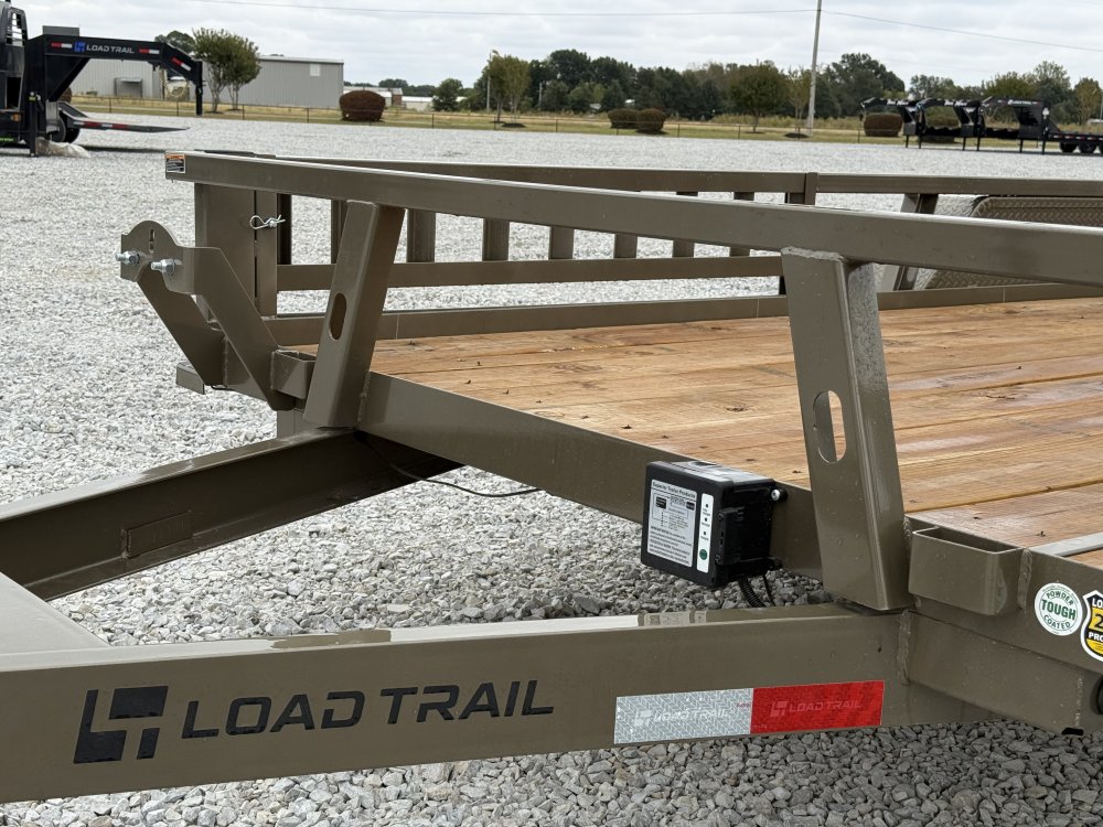 2026 LOAD TRAIL UE 83X16 TANDEM AXLE W/2' DOVE TAIL, 4' FOLDING GATE, AND SIDE LOAD RAMPS 9.99K GVWR