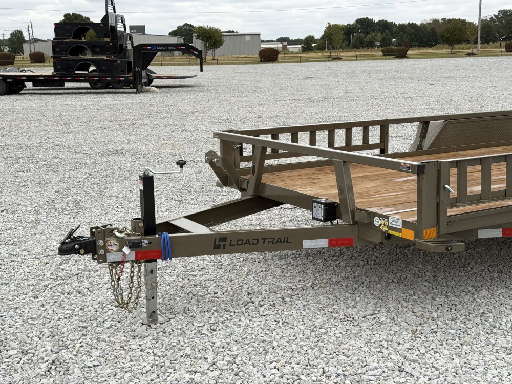 2026 LOAD TRAIL UE 83X16 TANDEM AXLE W/2' DOVE TAIL, 4' FOLDING GATE, AND SIDE LOAD RAMPS 9.99K GVWR