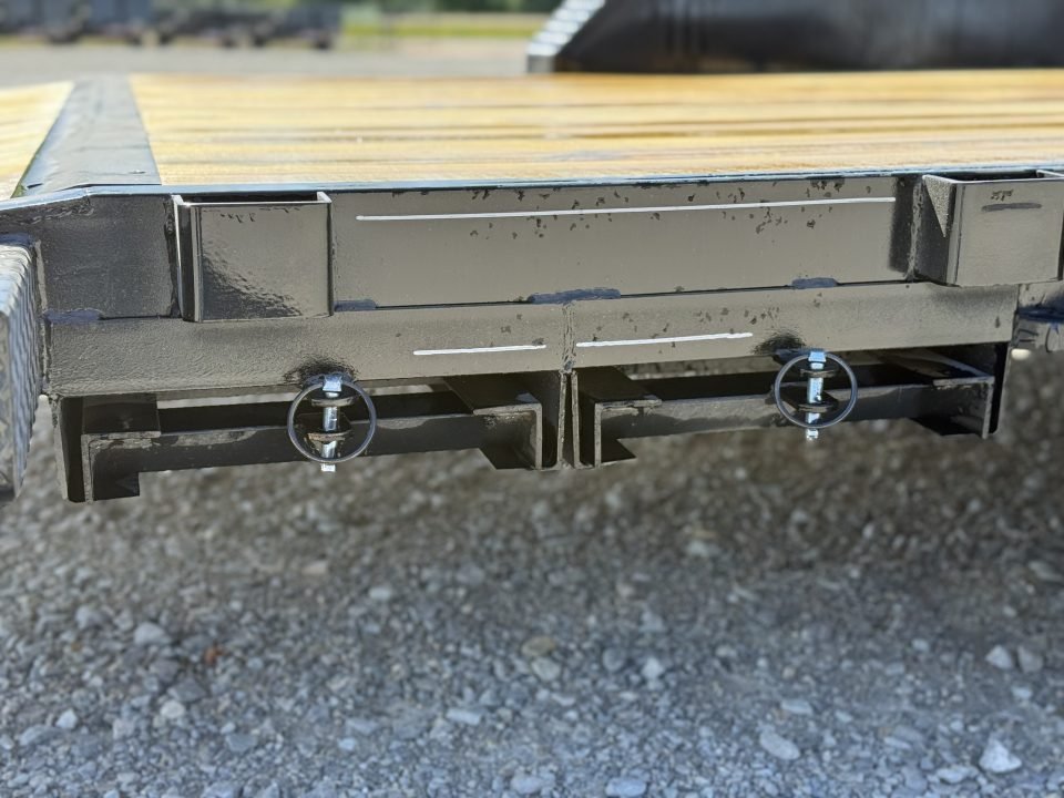 2027 MEB 83X20 / DOVETAIL / ELECTRIC BRAKE AXLE / BULLDOG COUPLER / 6.9K GVWR Car Hauler