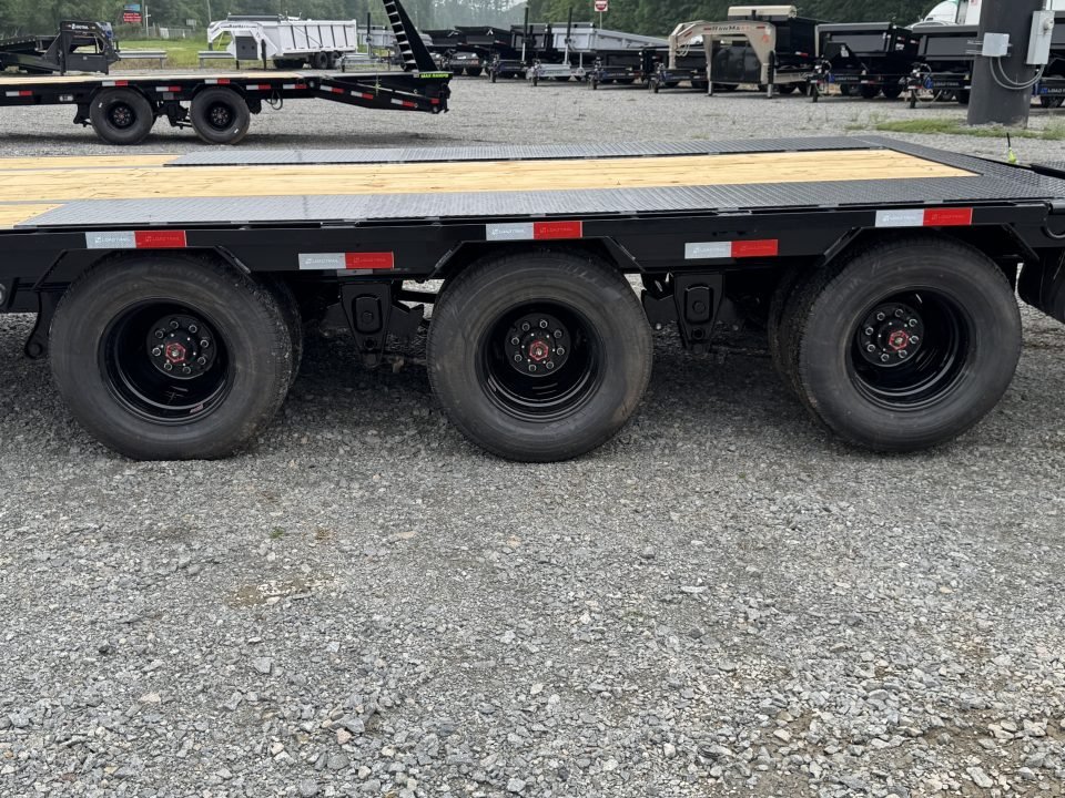 2026 Load Trail GP 102X32 30K GVWR Deckover Trailer W/MAX RAMPS, 10 PLY, WINCH PLATE