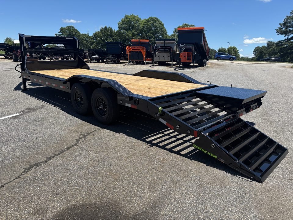 2026 Load Trail GC 102X24 14K GVWR DRIVE OVER FENDERS MAX RAMP Equipment Trailer