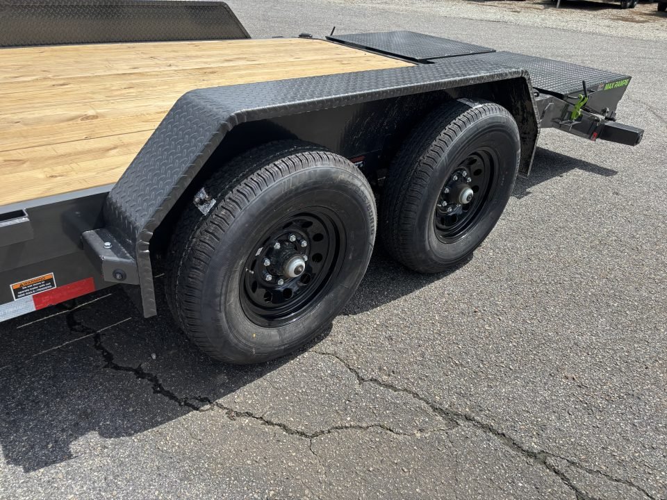 2026 Load Trail CH 83X22 / MAX RAMP EQUIPMENT / TOOLBOX / WINCH PLATE / 14K GVWR Equipment Trailer