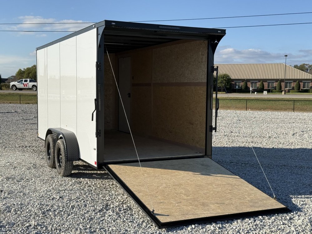 2027 SAWYER CARGO 7X16 WITH 7' INTERIOR / SCREWLESS / TORSION AXLES / POLYCOR / REAR SPOILER WITH LI