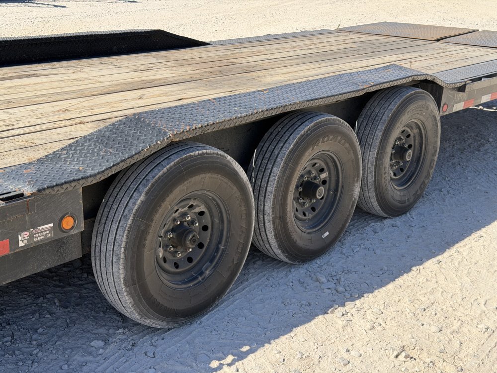 2024 102'x44' Load Trail Flatbed