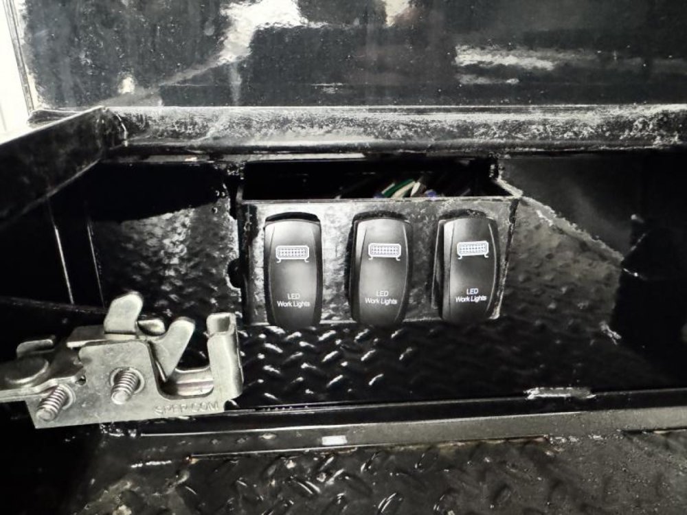 2025 903 Truck Beds 02-OLDER RAM DUALLY AND 16-OLDER FORD DUALLY W/FACTORY BED Service Bodies