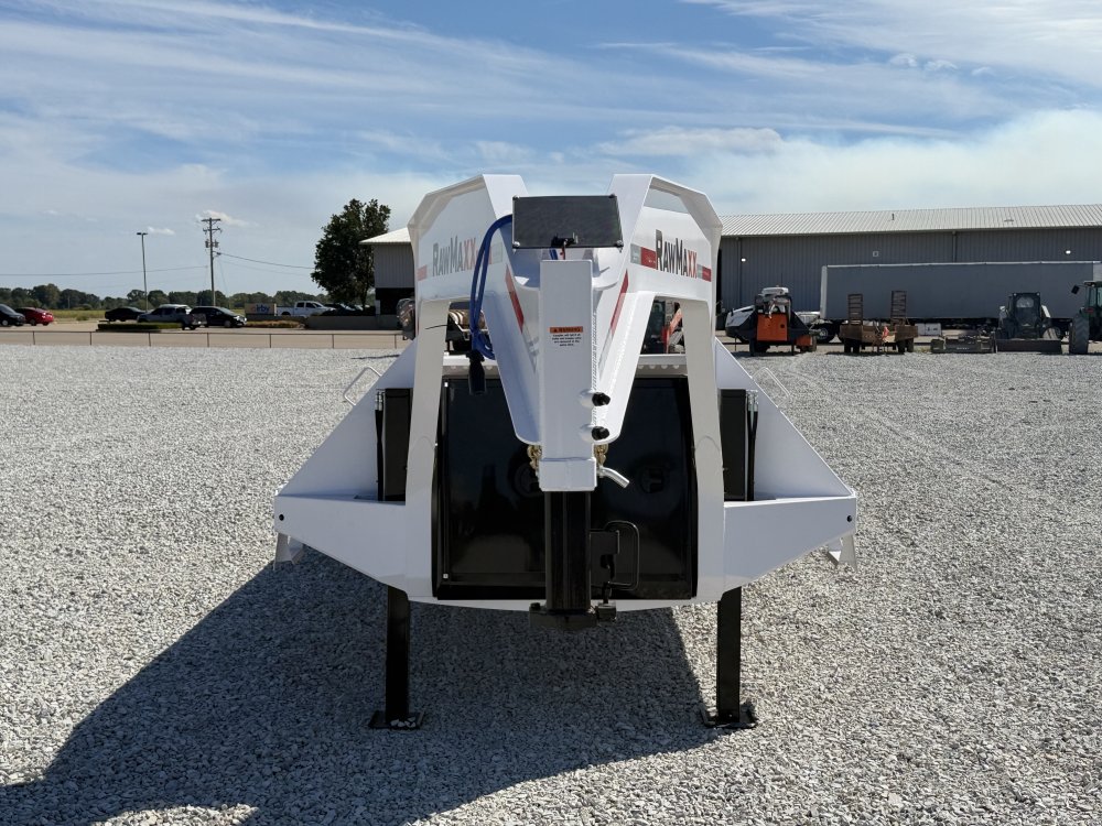 2027 RawMaxx HTX 102X32 GOOSENECK W/HYDRAULIC DISC BRAKES, HYDRAULIC JACKS, 14 PLYS, LOCKING CHAIN R