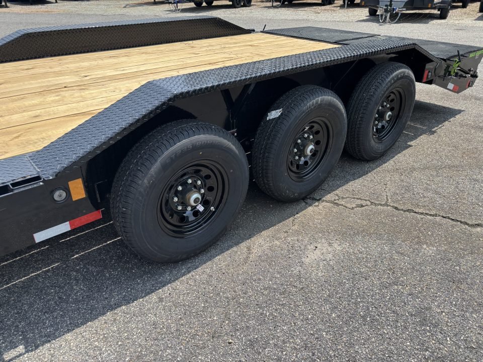 2026 Load Trail CH 102X24 21K GVWR DRIVE OVER FENDER MAX RAMP Equipment Trailer