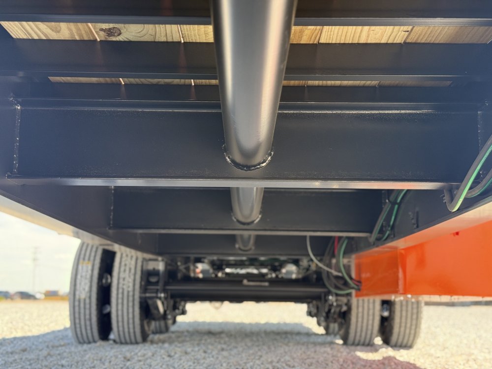 2027 RawMaxx HTX 102X32 GOOSENECK W/HYDRAULIC DISC BRAKES, HYDRAULIC JACKS, 14 PLYS, LOCKING CHAIN R