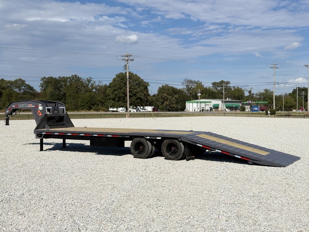 2027 RawMaxx HTX 102X32 GOOSENECK W/HYDRAULIC DISC BRAKES, HYDRAULIC JACKS, 14 PLYS, LOCKING CHAIN R
