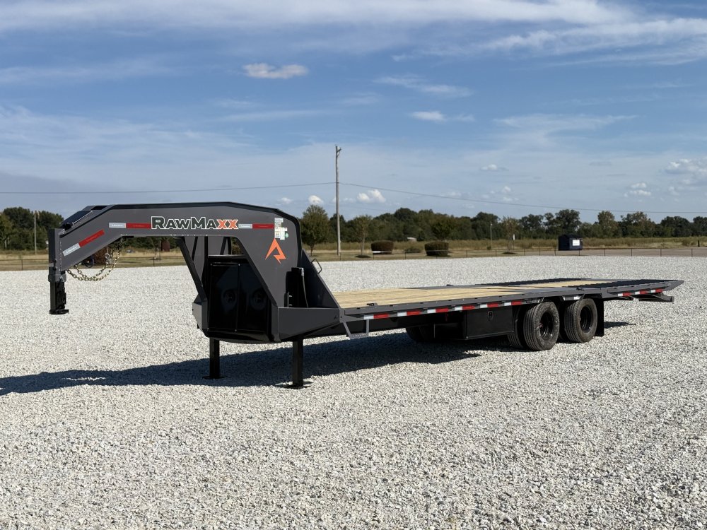 2027 RawMaxx HTX 102X32 GOOSENECK W/HYDRAULIC DISC BRAKES, HYDRAULIC JACKS, 14 PLYS, LOCKING CHAIN R