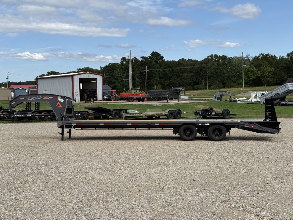 2026 RawMaxx FDX 102X30 / HUTCH SUSPENSION / MAXX RAMPS / EXTRA MARKER LIGHTS / UNDER FRAME BRIDGE W