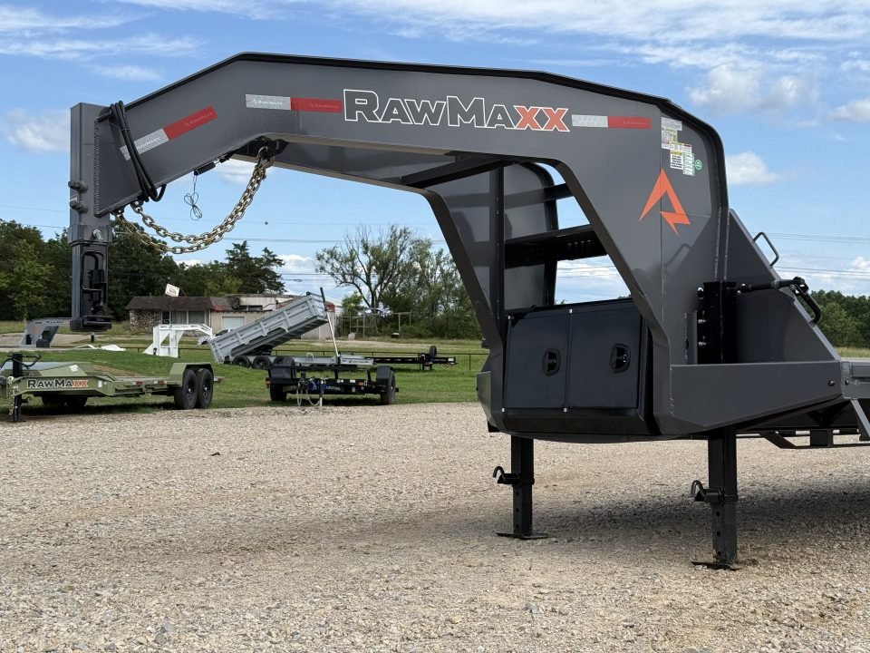 2026 RawMaxx FDX 102X30 / HUTCH SUSPENSION / MAXX RAMPS / EXTRA MARKER LIGHTS / UNDER FRAME BRIDGE W