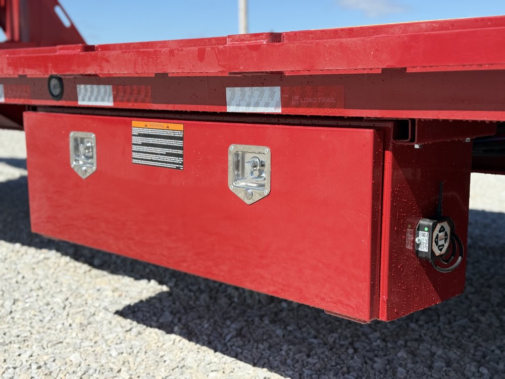 2027 Load Trail GL 102X32 GOOSENECK HYDRAULIC DOVETAIL W/12' CLEATED DOVE, 14 PLYS, HYDRAULIC JACKS,
