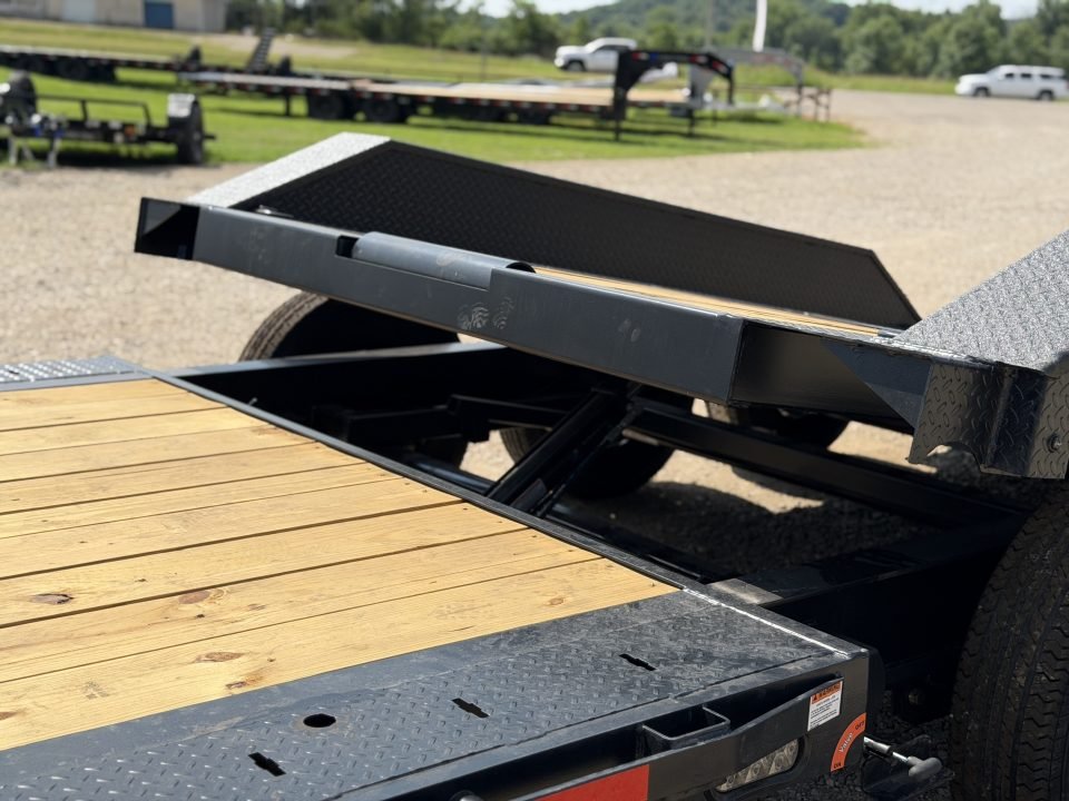 2026 RawMaxx G3X 102X26 / I-BEAM FRAME / WINCH PLATE / TILT DECK / 21K GVWR Gooseneck Bodies