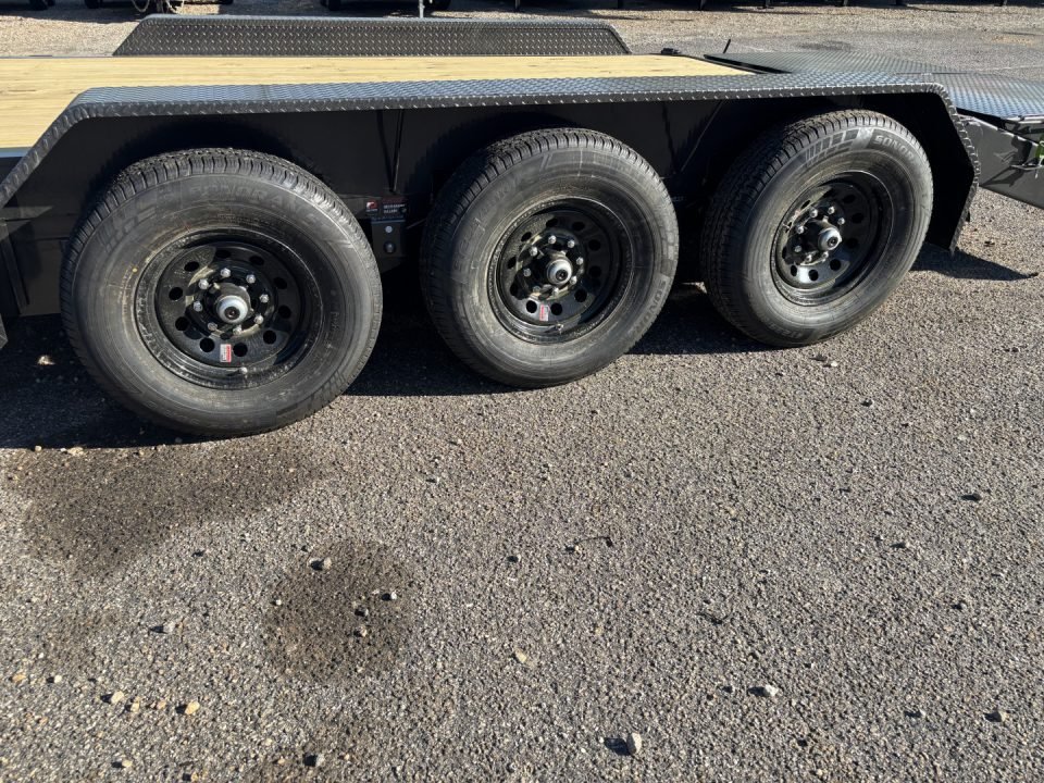 2026 Load Trail CH 83X22 21K GVWR MAX RAMP 8 INCH FRAME Equipment Trailer