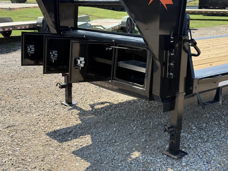 2026 RawMaxx LDX 102X44 / 4' DOVETAIL / 14 PLY / WINCH PLATE / CHAIN RACK / 21K GVWR Gooseneck Bodie